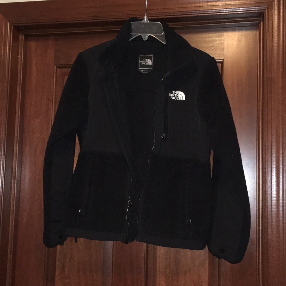 The North Face women’s Denali jacket